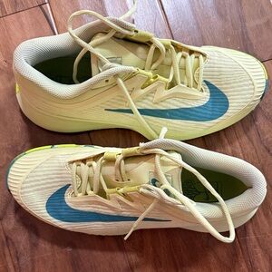 Nike Air Zoom Tennis Court Shoes